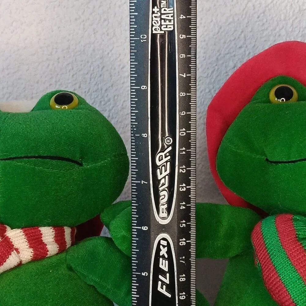 Vintage Dillards Trimmings Moving and Singing Frog Duet Working Caroling Holiday